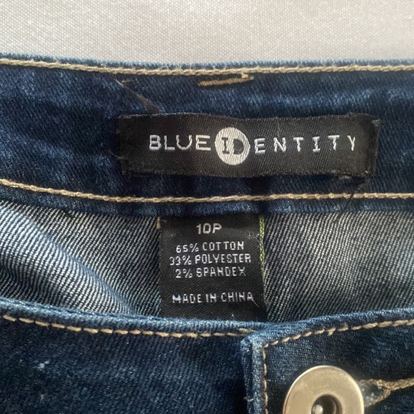 Blue Identity Women’s size 10P 10 Petite denim blue Jean capris - Picture 2 of 7